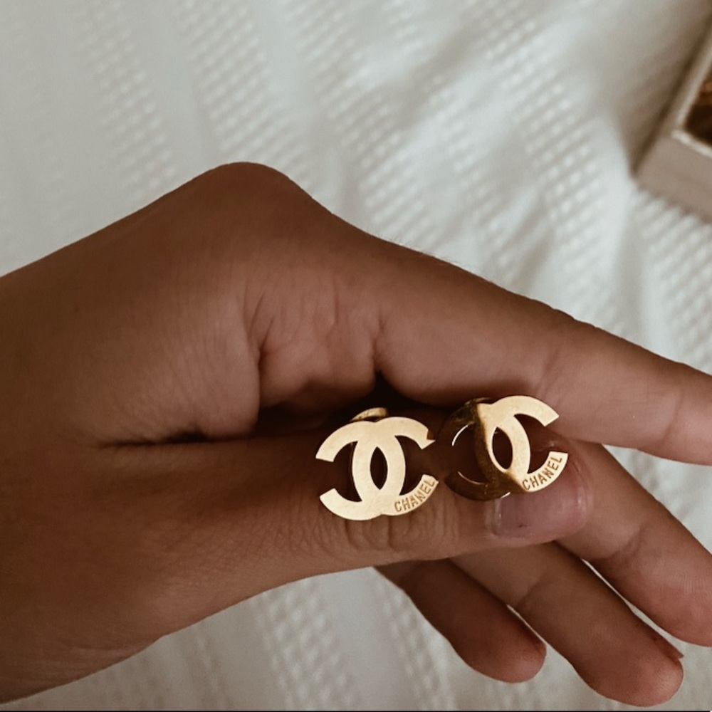 Gold earrings